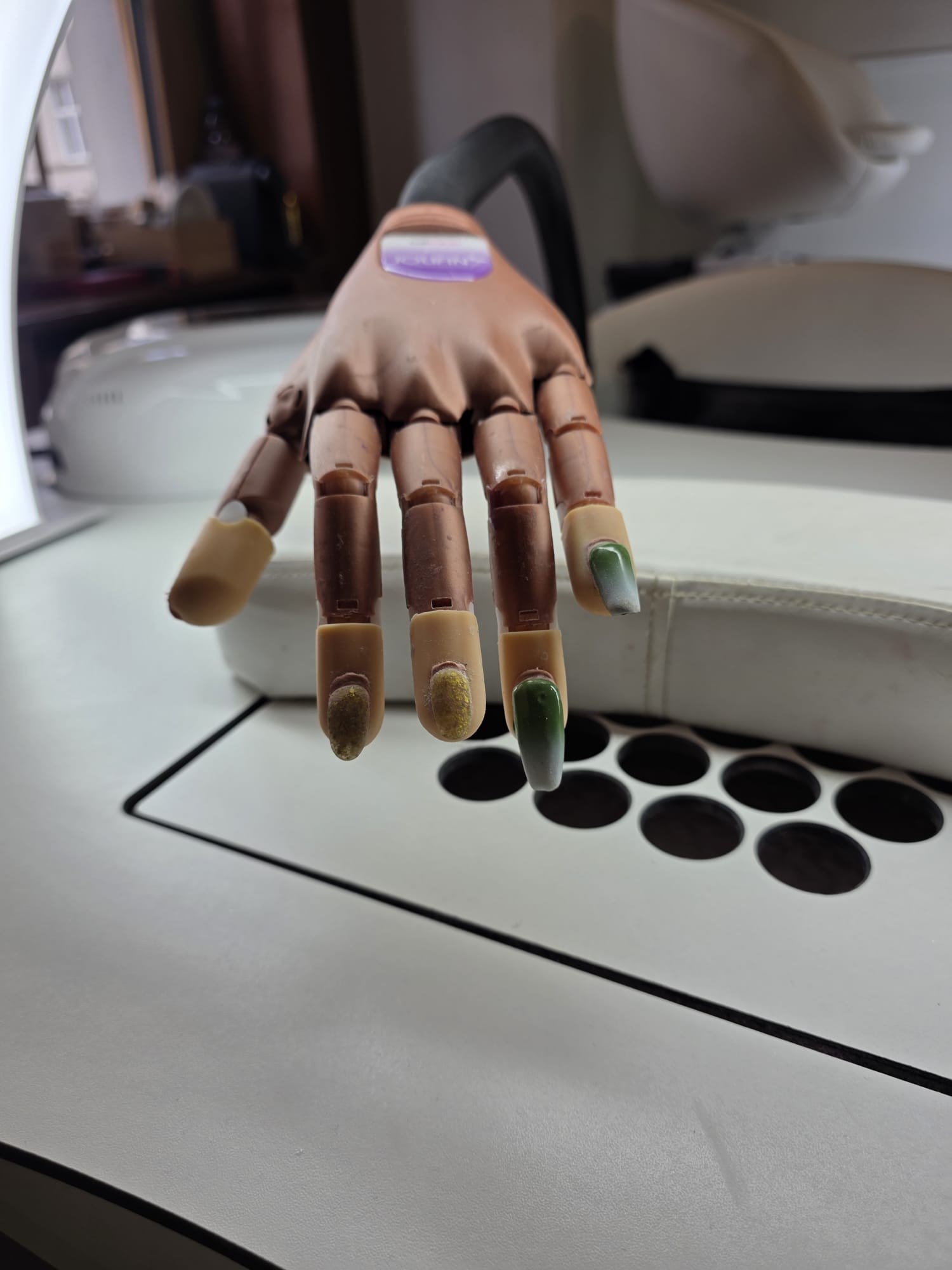 Naildesignerin Ausbildung